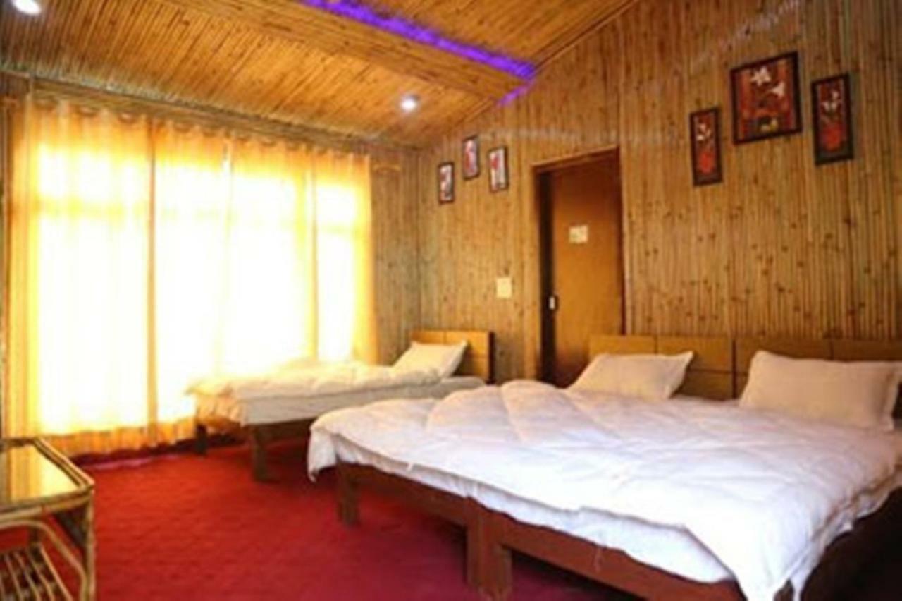 Raas Hotel Mussoorie Buitenkant foto